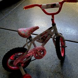 Huffy Disney Minnie Mouse  kids Bike with Helmet