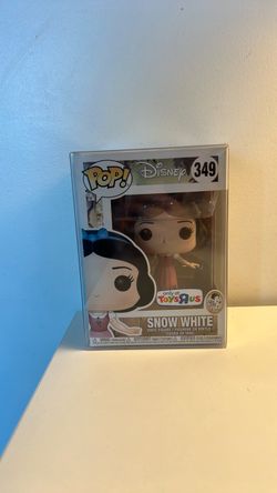 Funko Pop Disney Snow White #349 Toys R Us Exclusive