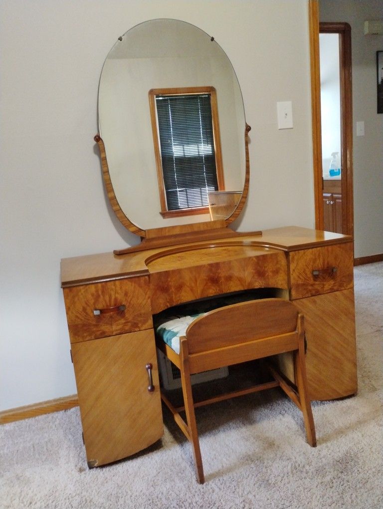 French Art Deco Antique Bedroom Set.