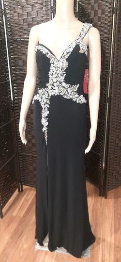 Gown Brandnew New Color Black size 6.