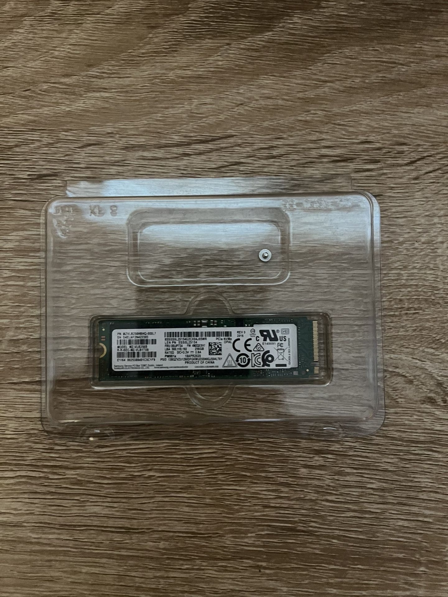 NVMe 256gb SSD