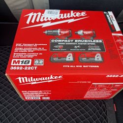 New Milwaukee drill Set