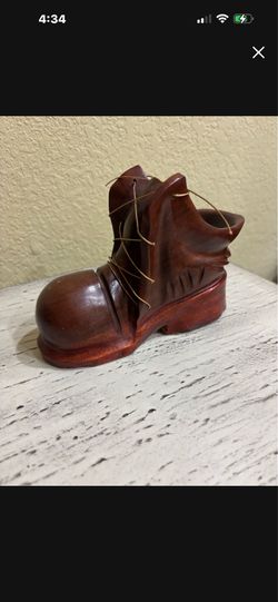 Brown boot