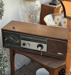 Vintage Philco All Transistor Clock Radio