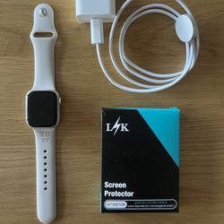Apple Watch Series 9 GPS (2024) 41mm Starlight Aluminum Case with Starlight Sport Band