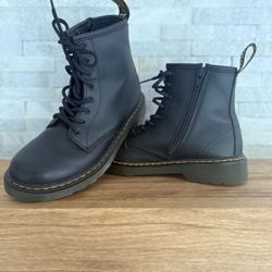 NEW Dr Martens