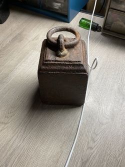 Rare antique 14lb hitching post horse tether