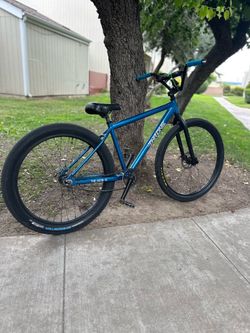 Throne Goon XL