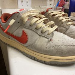 Nike Dunks 