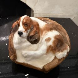 Retired Vintage Royal Doulton Spaniel Dog in Basket Figurine