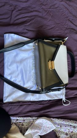Michael Kors purse crossbody