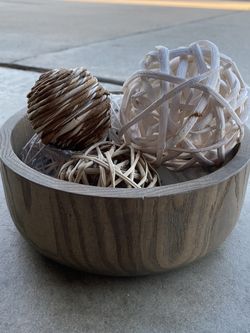 Bowl With Decorative Balls