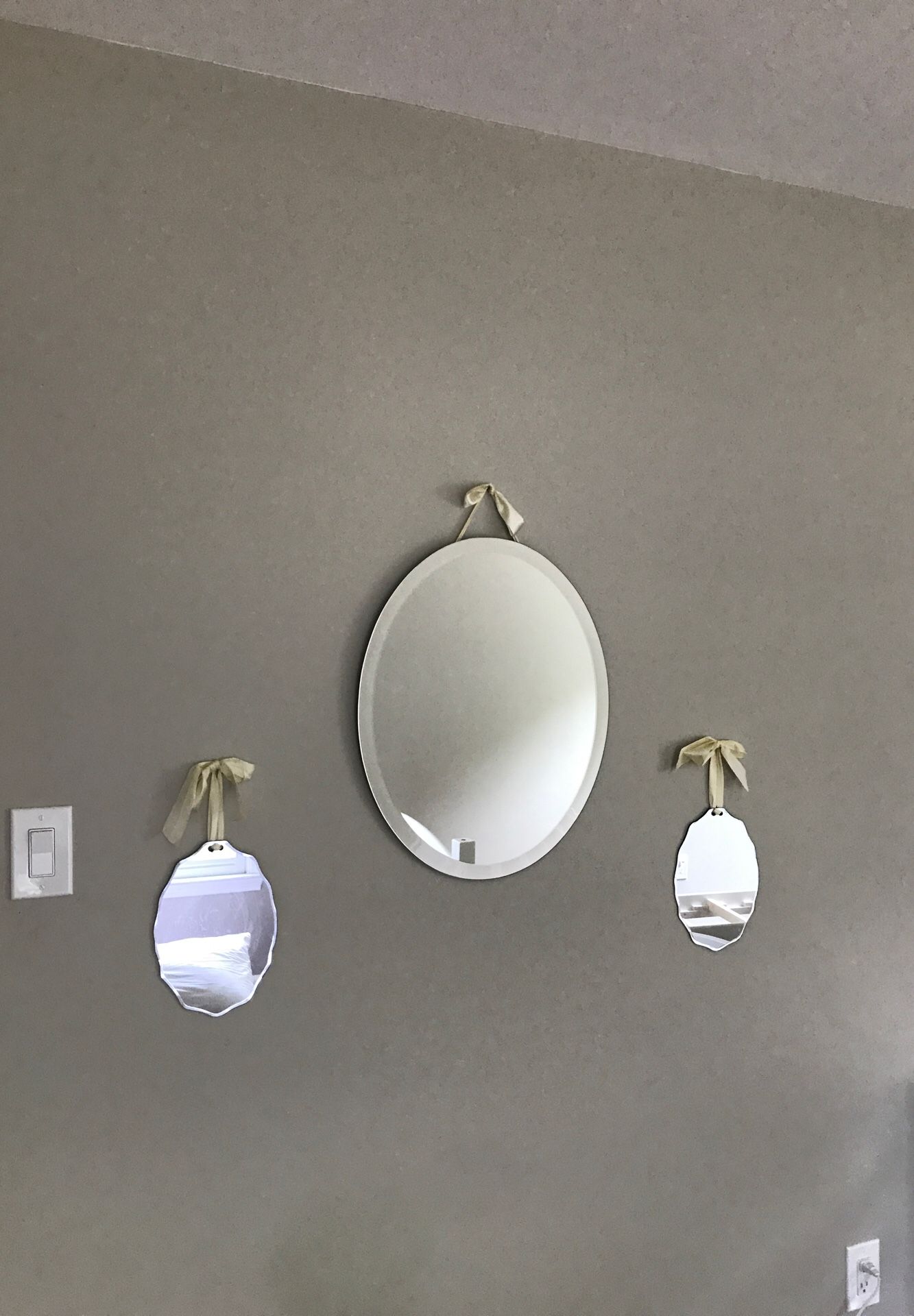 Sweet mirror wall hangings