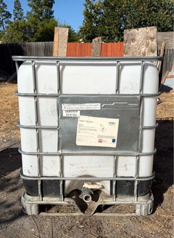 Water container