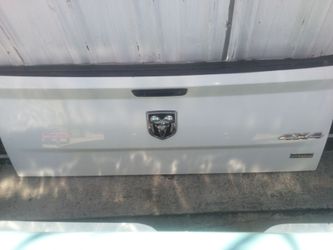 Dodge Ram Tailgate w/camera