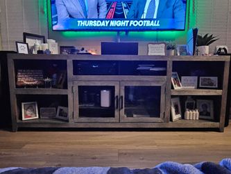 Entertainment center