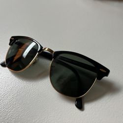 RAY-BAN 3016 CLUBMASTER 51-21-145 3N GOLD ON BLACK $130 NEW ASKING LESS THAN HALF 