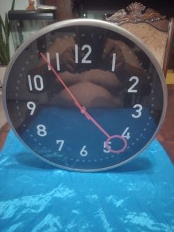 Hieno Seinakello tori Wall Clock With black 23inch