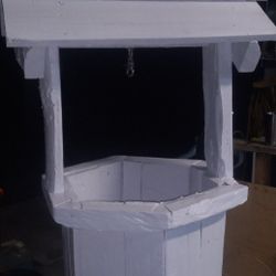 Wishing Well Planter 