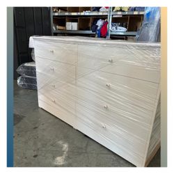 8 drawers dresser / Eight drawers dresser