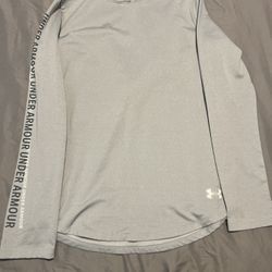 Girls  XL Youth Under Armour long sleeve 
