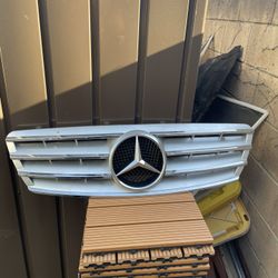 Mercedes Grill 