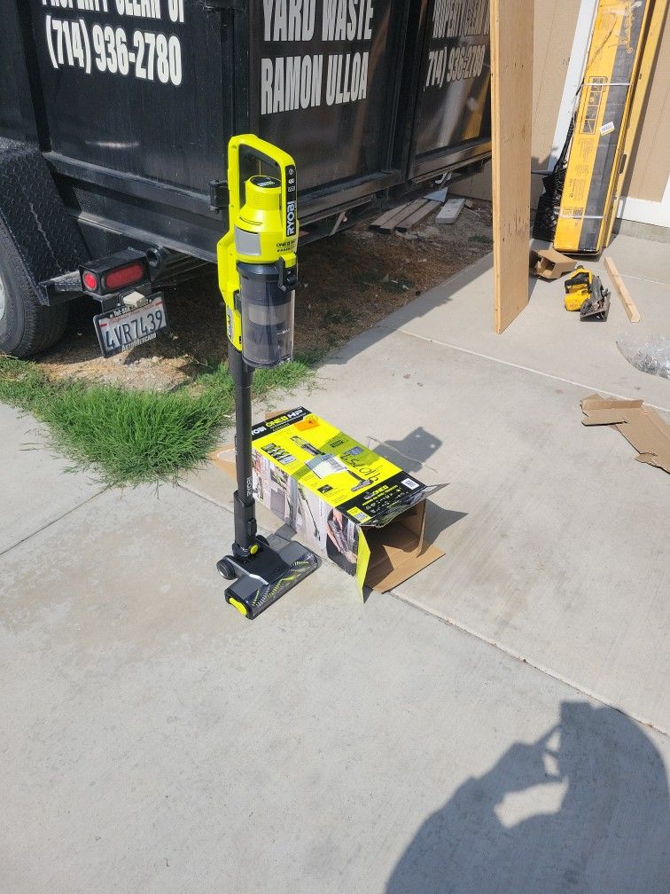 RYOBI STICK VACUUM