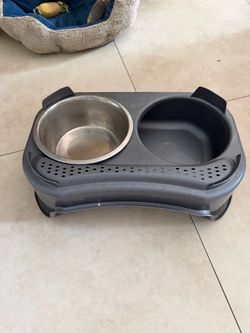 Dog dish an stand for large dog