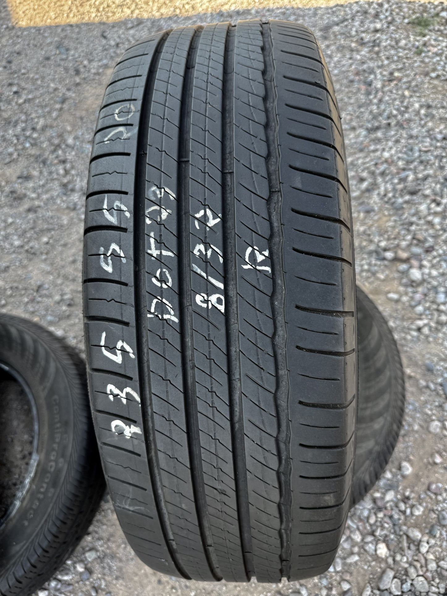 4 MICHELIN 235/55/20 Tires