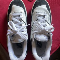 New balances 550 sneakers white and black
