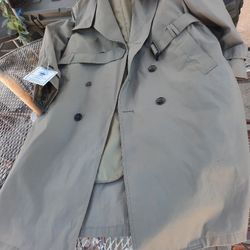 Defense Logistics Agency.  Trench Coat