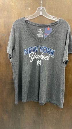 NY Yankees shirt. Item No 246  (Shopgoodwill)