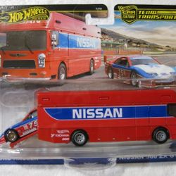 Hot Wheels Nissan Team Transport 
