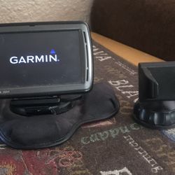 Garmin GPS With Weighted Stand