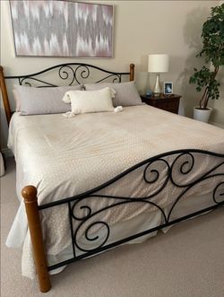 King Size Bed Frame – Wood & Wrought Iron – Excellent Condition