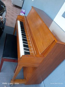 Baldwin piano