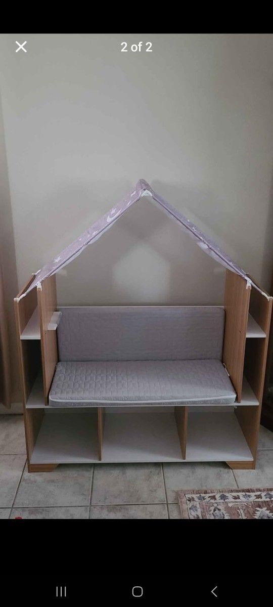 KidKraft Deluxe children's reading nook