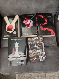 Twilight Saga Complete Book Set by Stephenie Meyer