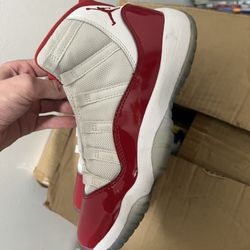 Jordan 11’s (4y)