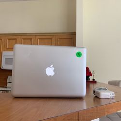 MacBook Pro i5 320 