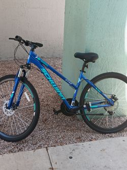 Schwinn women's GTX 2
