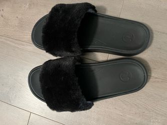 Lulu lemon fur slides