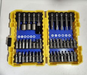 Brand NEW - 42pcs DeWalt Screwdriver Bit Set