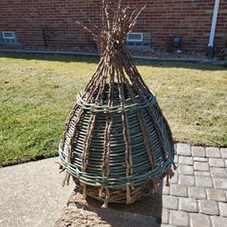 Wicker Shelf Decor