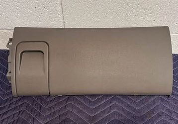 07-13 GM Silverado Sierra Lower Center Dash Ashtray Trim Panel Dark Titanium 88B