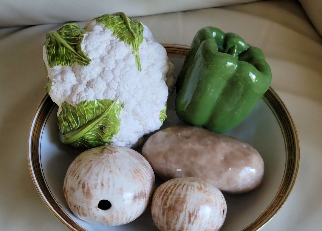 Lifelike Ceramick Vegetables Accent Decor Set Of 5 items Home Decor Kitchen Displ