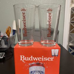 Budweiser 16oz Pint Glasses Gift Set 