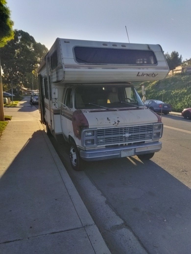 1985 Rv/bus 1985 Lindy RV Only 60,000 Miles for Sale in Chula Vista, CA - OfferUp