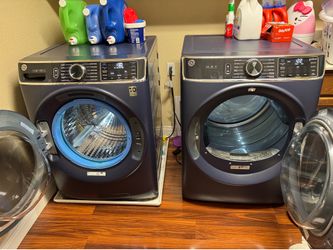 GE Sapphire Blue Front Load Washer & Gas Dryer Set - UltraFresh Vent System