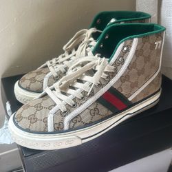 Used Designer Shoes (Gucci Balenciaga Red Bottoms Christian’s)